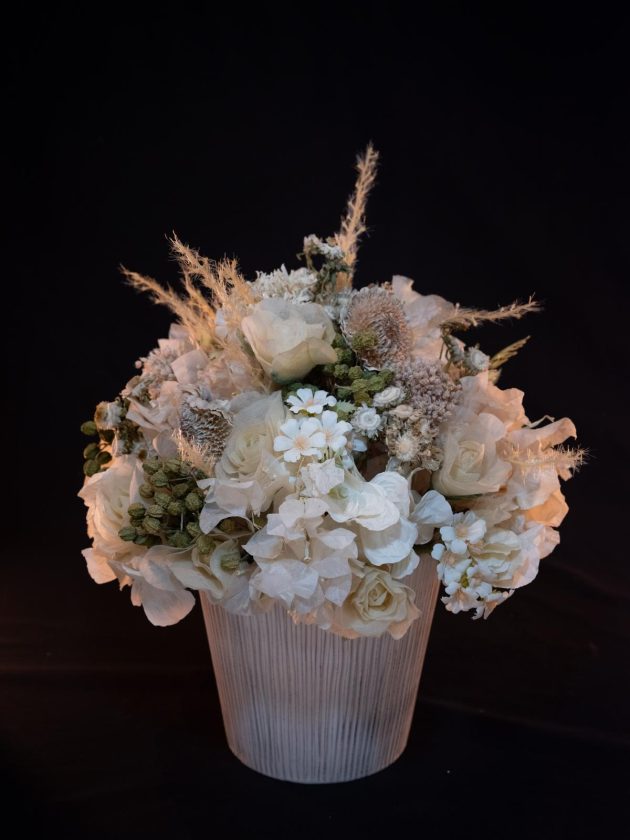 COMPOSITION FLORALE ARTIFICIELLE – MODÈLE PURE HARMONIE