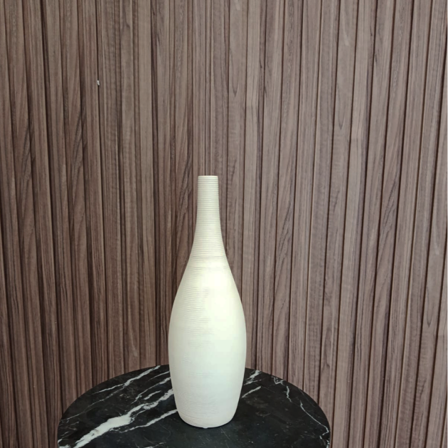 Vase Élégant avec Eucalyptus Artificiel – Image 2
